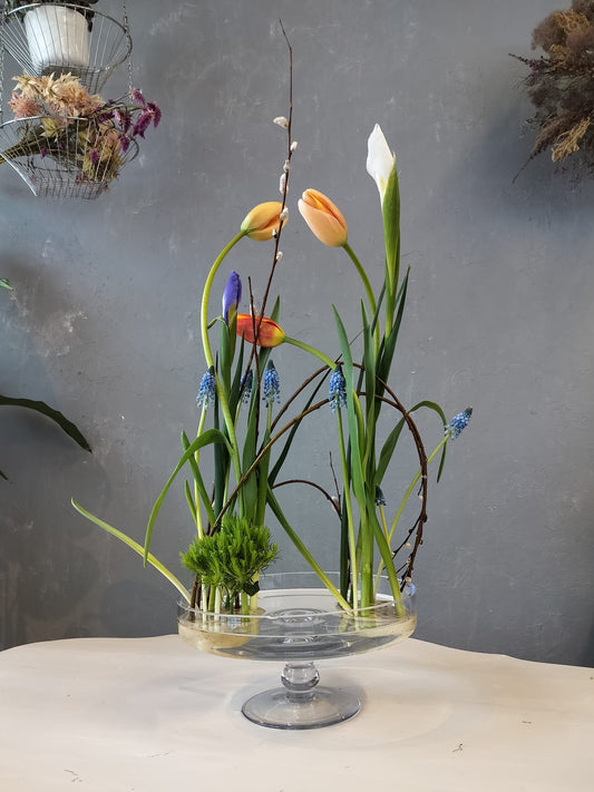 Kukka-asetelma ja uniikit kukkasiilit savesta 12.3. & 2.4.