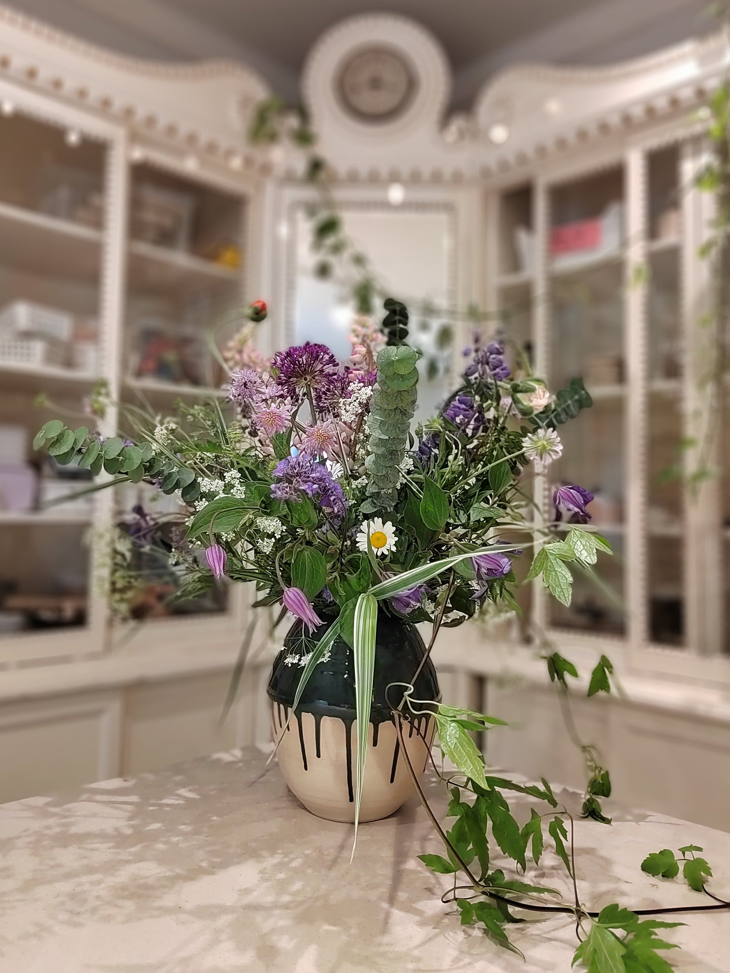 Kukkakimppu ja käsintehty maljakko 11.4. & 9.5.